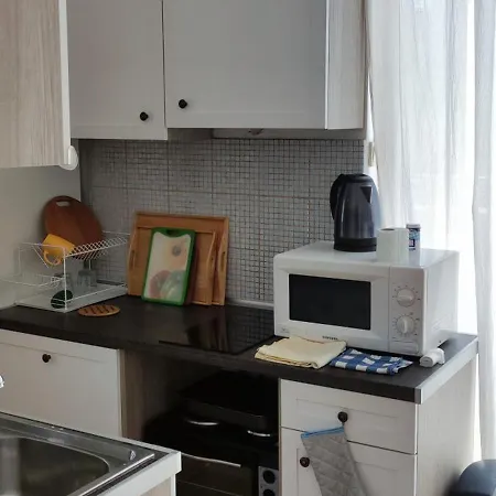 Eden Apartment *
